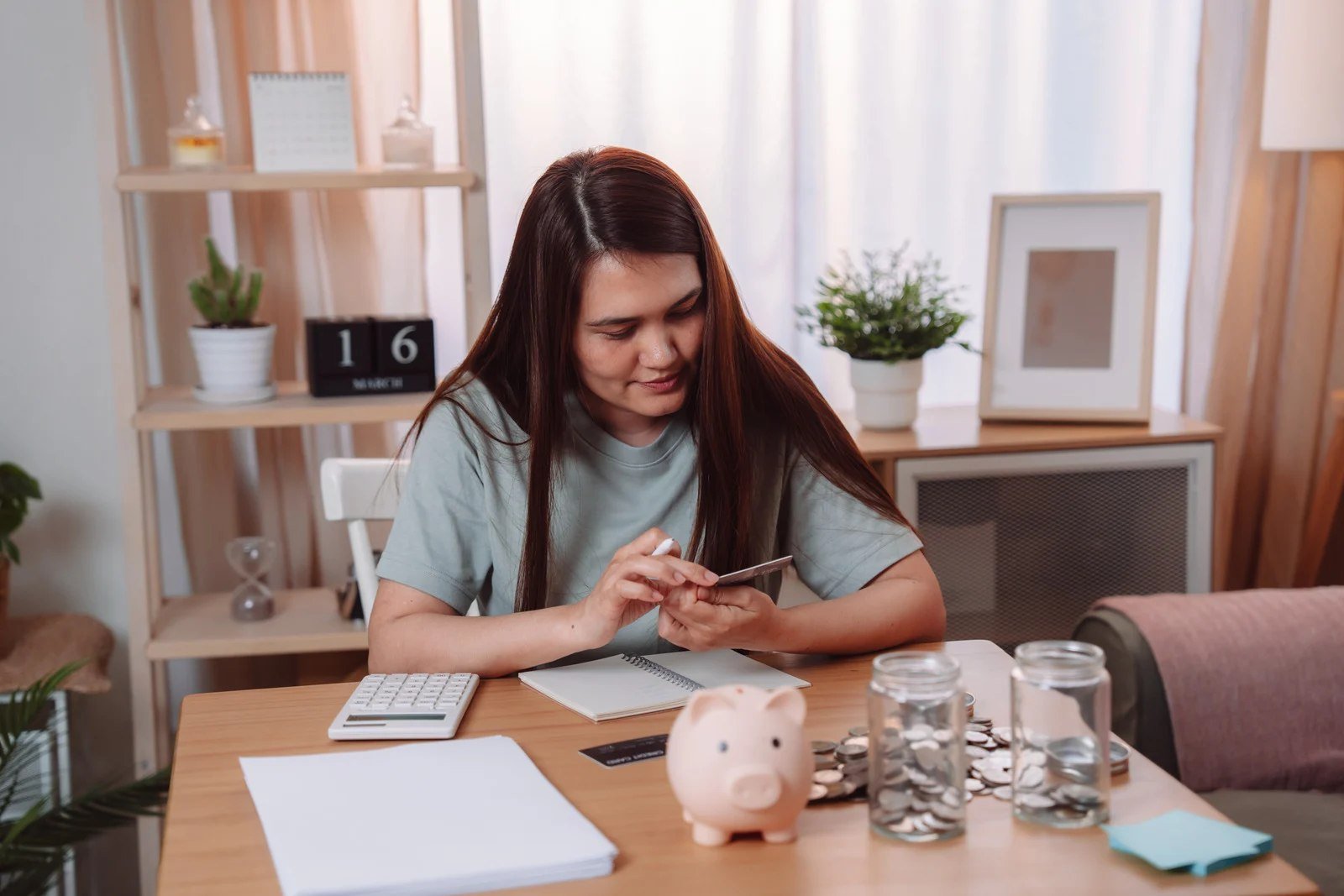 ผู้หญิงวางแผนการออมเงิน